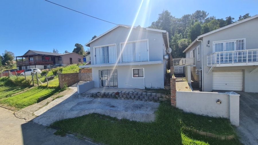 5 Bedroom Property for Sale in Hornlee East Western Cape